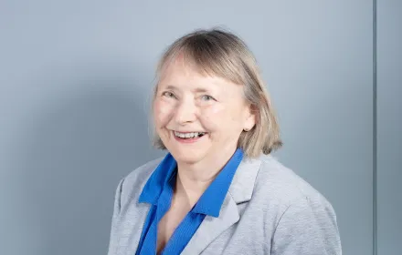 Photo of Laurie Dowling